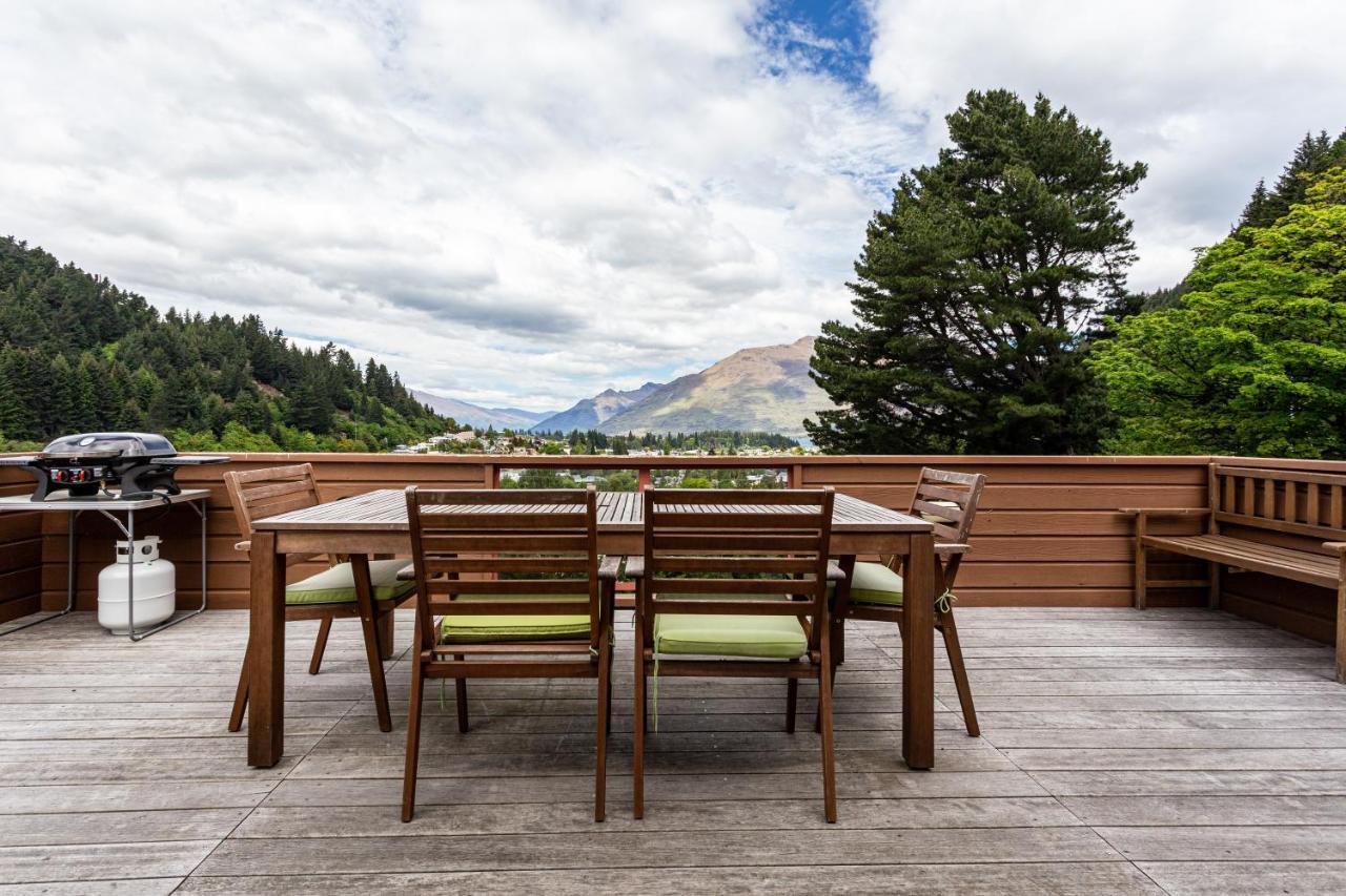 Hot Tub And Views Over Central Queenstown - Entire Holiday House Kültér fotó