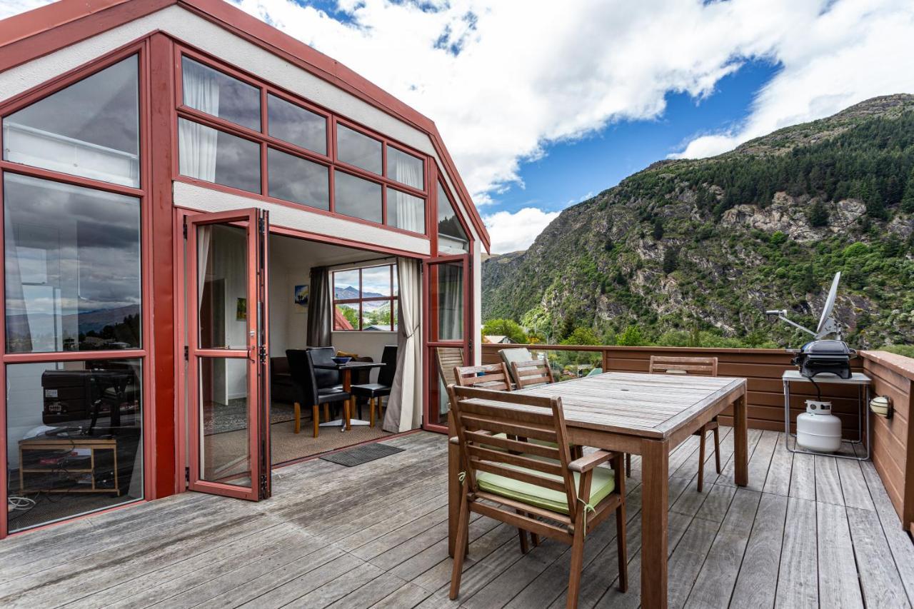 Hot Tub And Views Over Central Queenstown - Entire Holiday House Kültér fotó