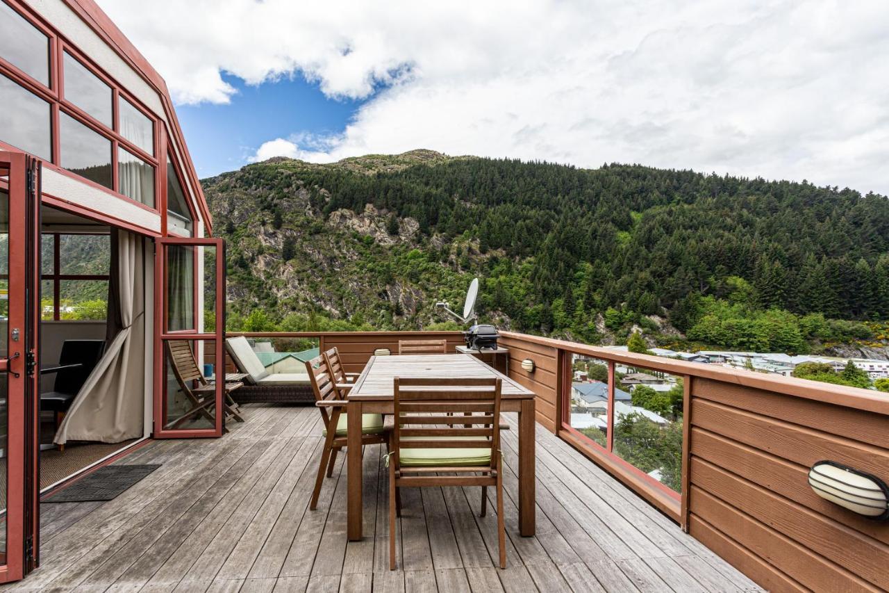 Hot Tub And Views Over Central Queenstown - Entire Holiday House Kültér fotó
