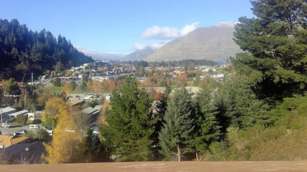 Hot Tub And Views Over Central Queenstown - Entire Holiday House Kültér fotó