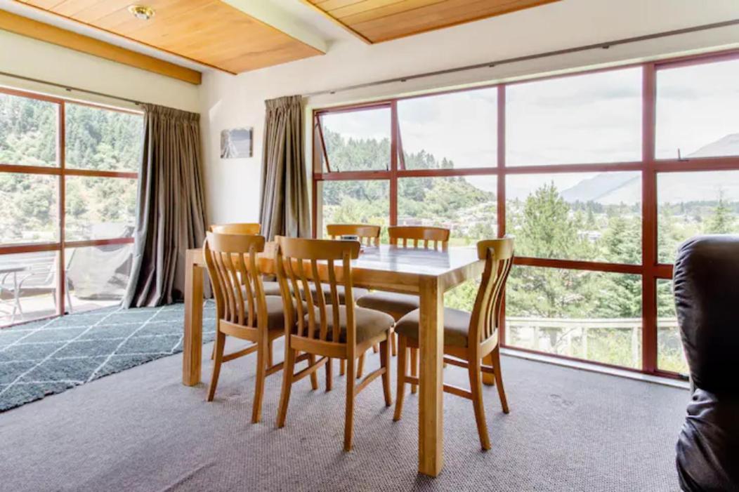 Hot Tub And Views Over Central Queenstown - Entire Holiday House Kültér fotó