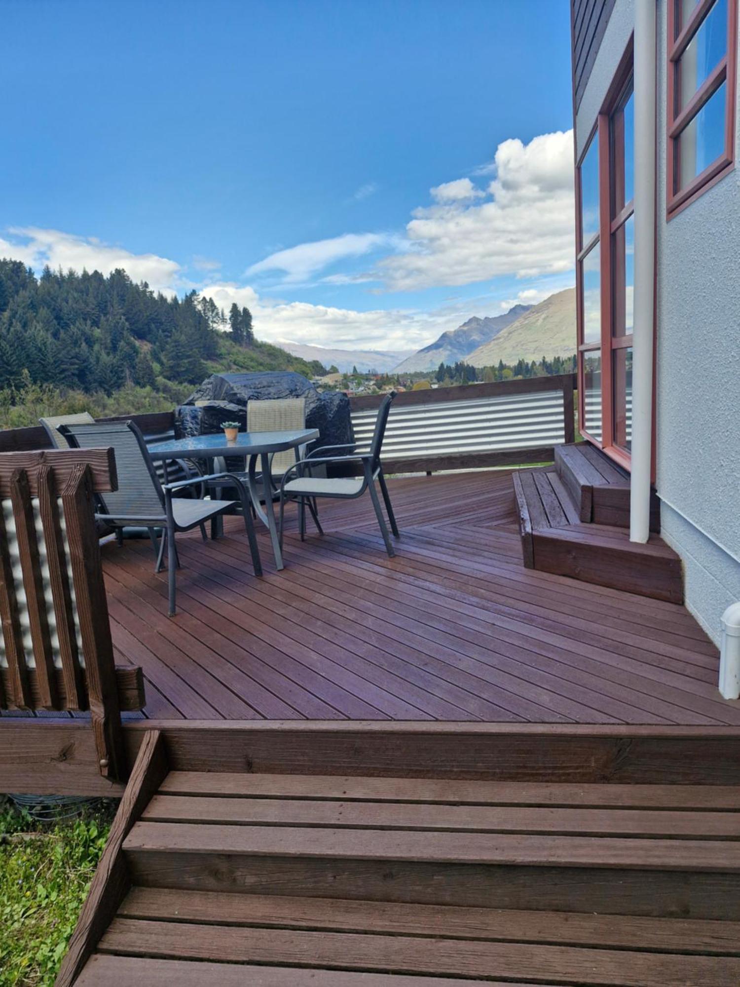 Hot Tub And Views Over Central Queenstown - Entire Holiday House Kültér fotó